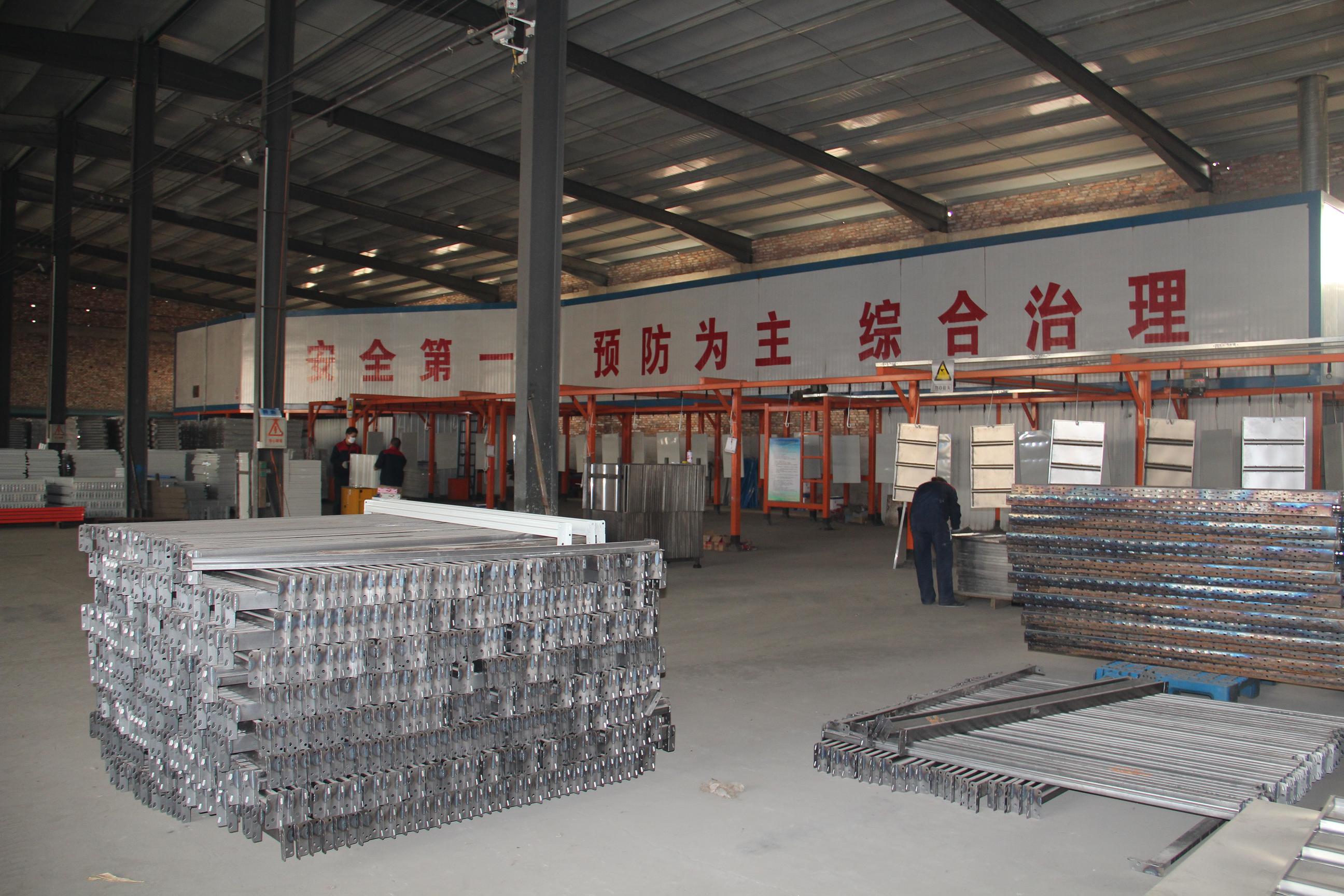 倉(cāng)儲(chǔ)貨架的表面噴塑處理